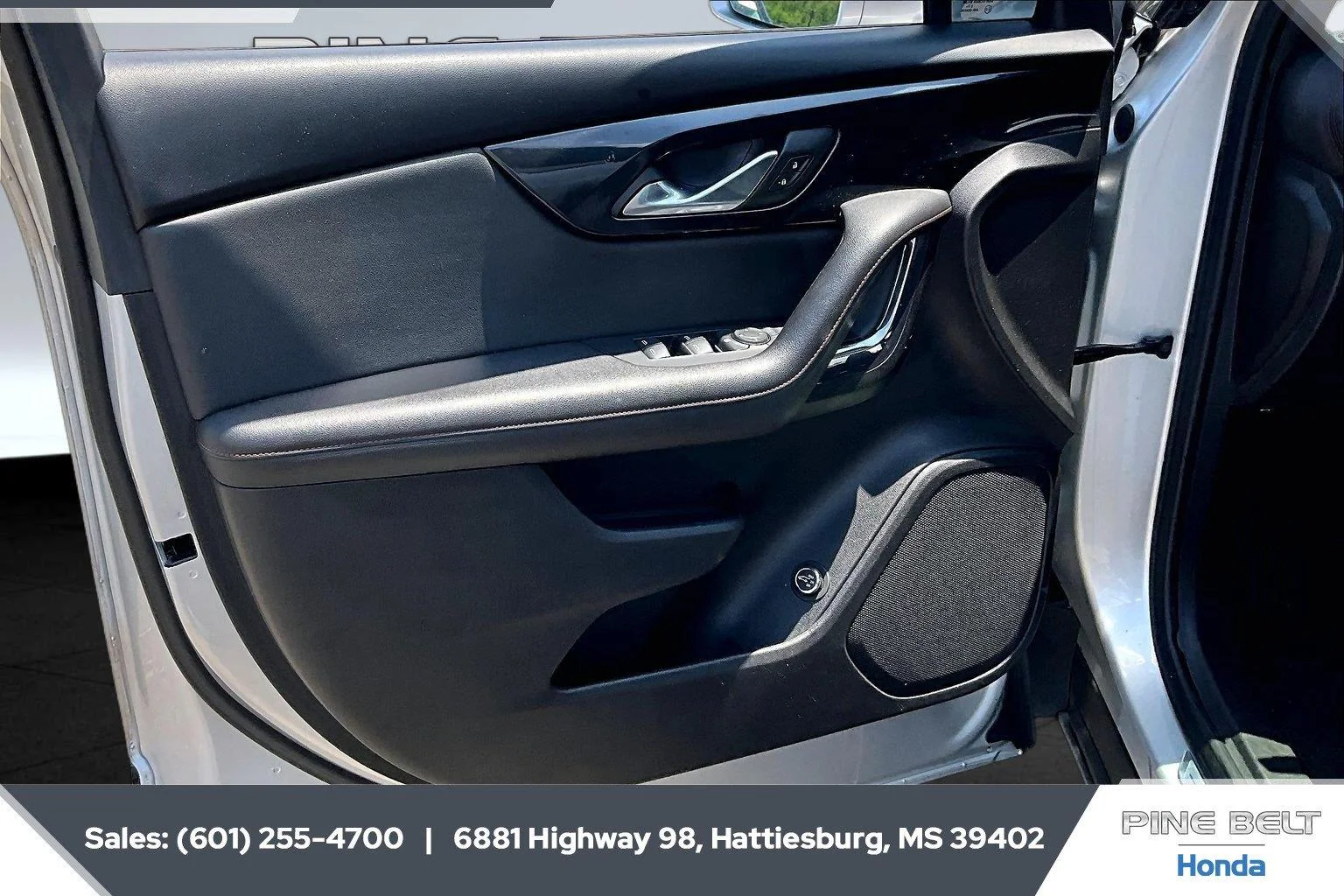 Used 2020 Silver Ice Metallic Chevrolet RS image 17