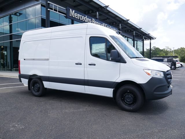 New 2026 Arctic White Mercedes-Benz Cargo 144 WB image 23