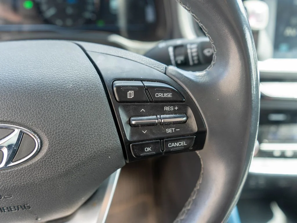 Used 2017 Black Hyundai SEL image 18