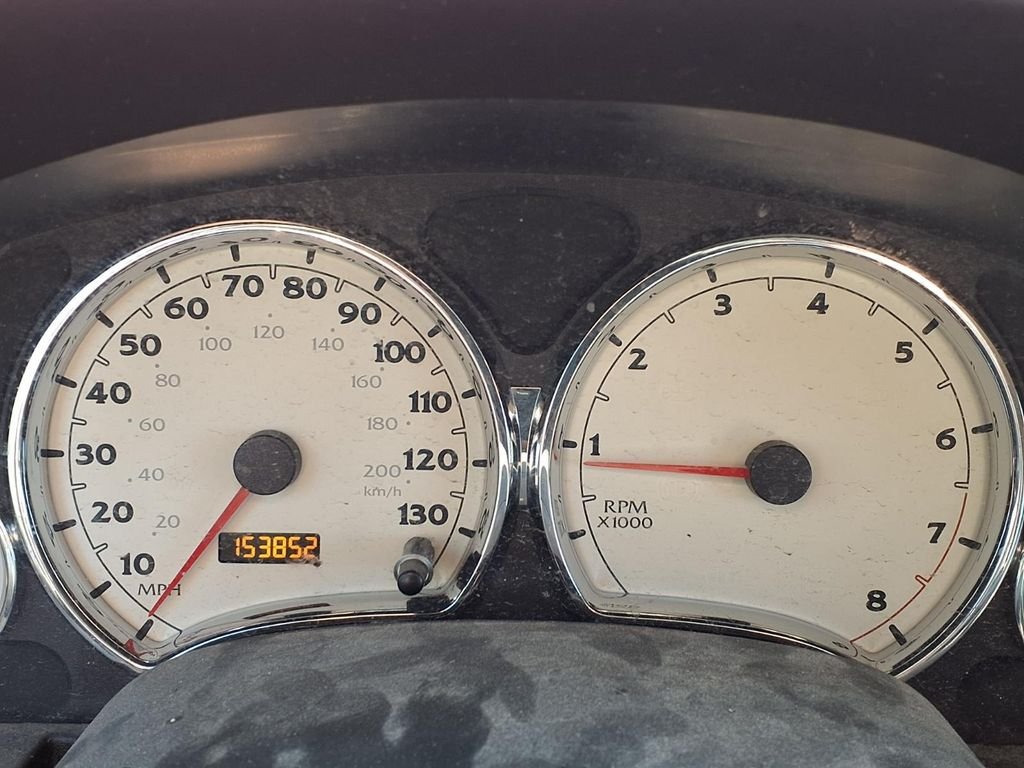 Used 2007 Silver Saturn Base image 11