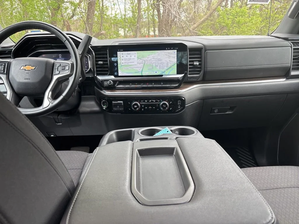 2024 Chevrolet Silverado 1500 LT - Photo 18