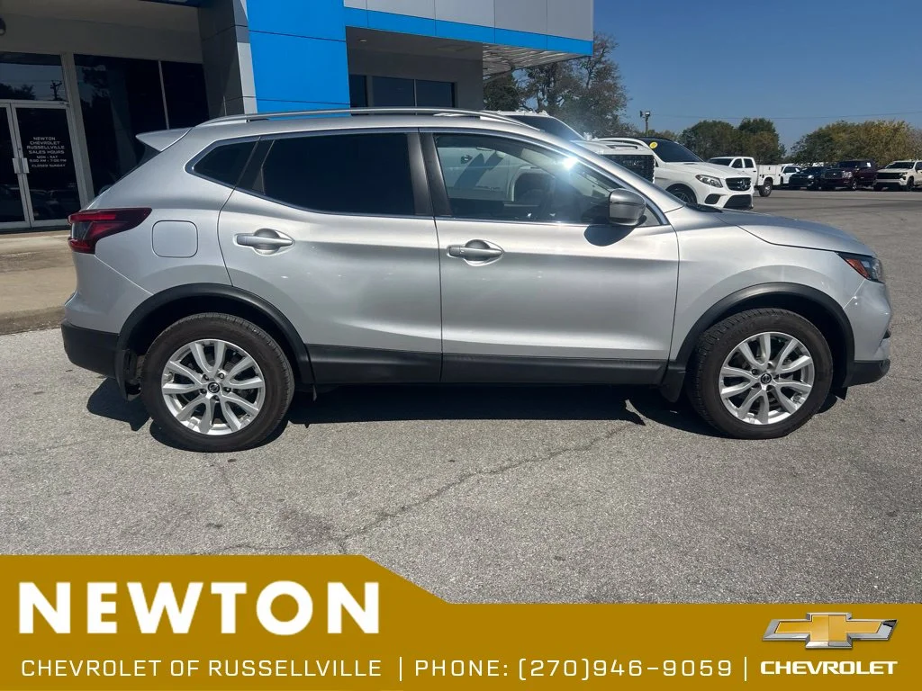 Used 2020 Silver Nissan SV image 12