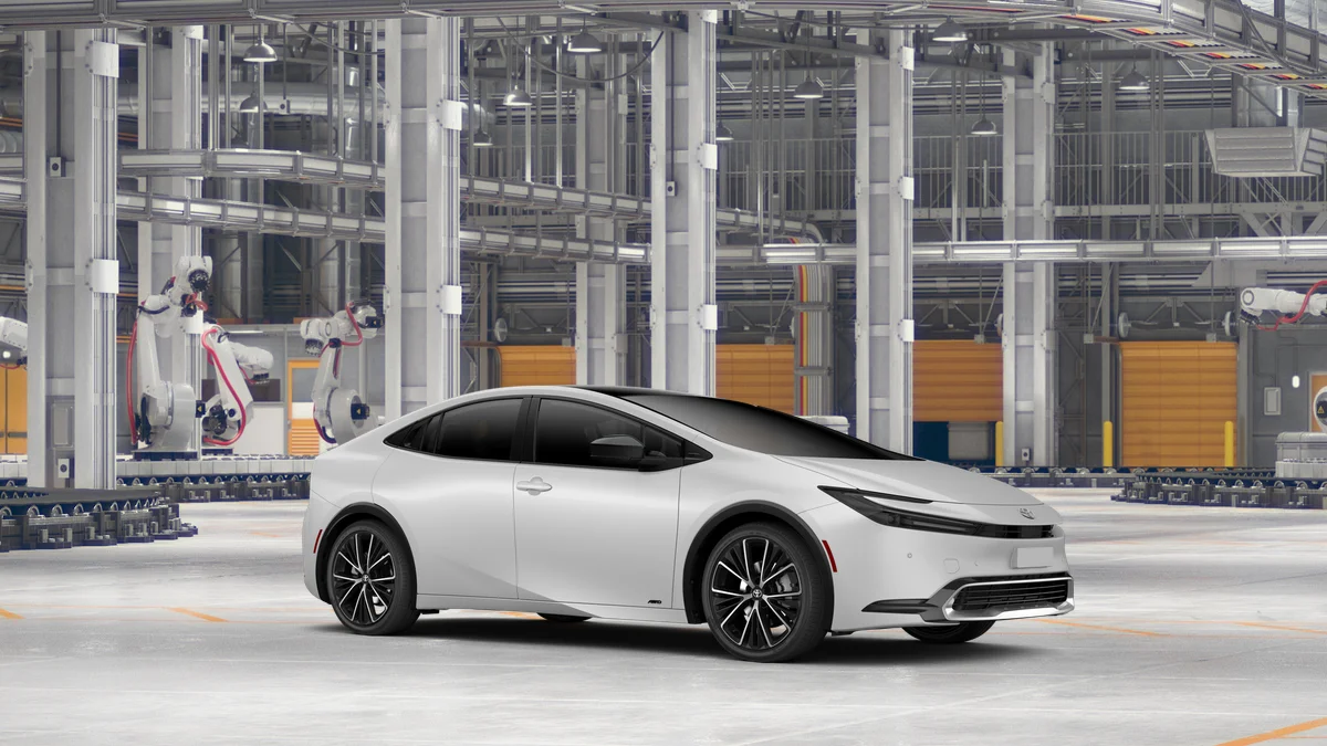 New 2027 Wind Chill Pearl Toyota XLE AWD image 14