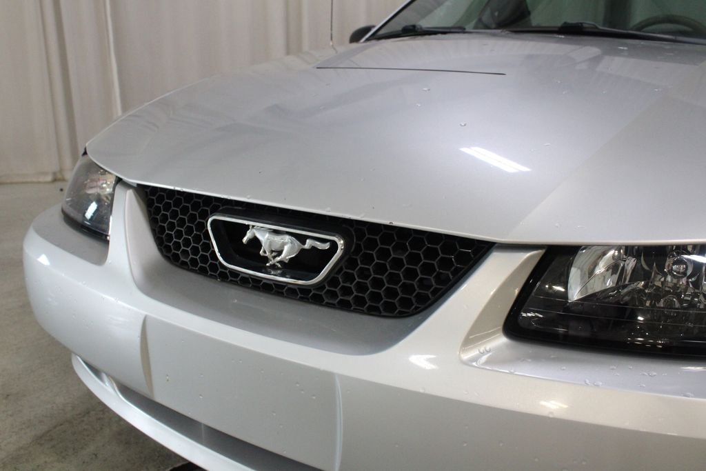 Used 2003 Silver Ford V6 image 26