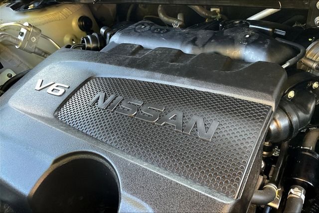 Used 2022 Silver Nissan SV image 32