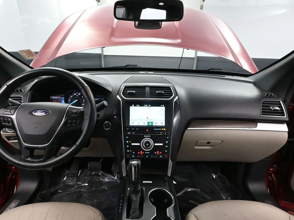 Used 2018 Red Ford Limited image 26