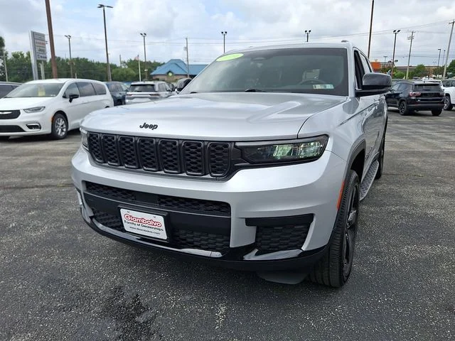 Certified Used 2024 Silver Jeep Altitude X image 4