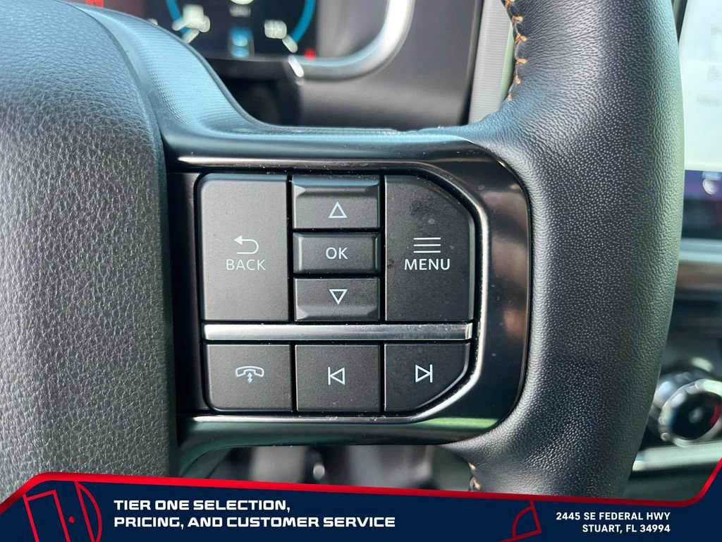 Used 2022  Ford XL image 17