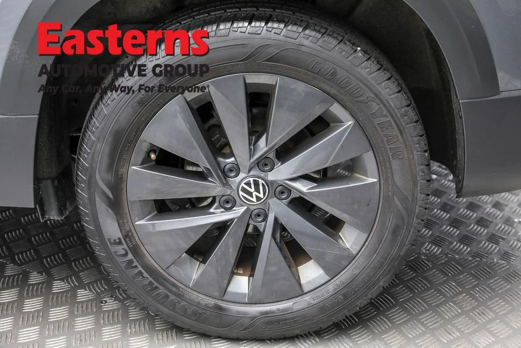 Used 2024 Gray Volkswagen 1.5T S image 8
