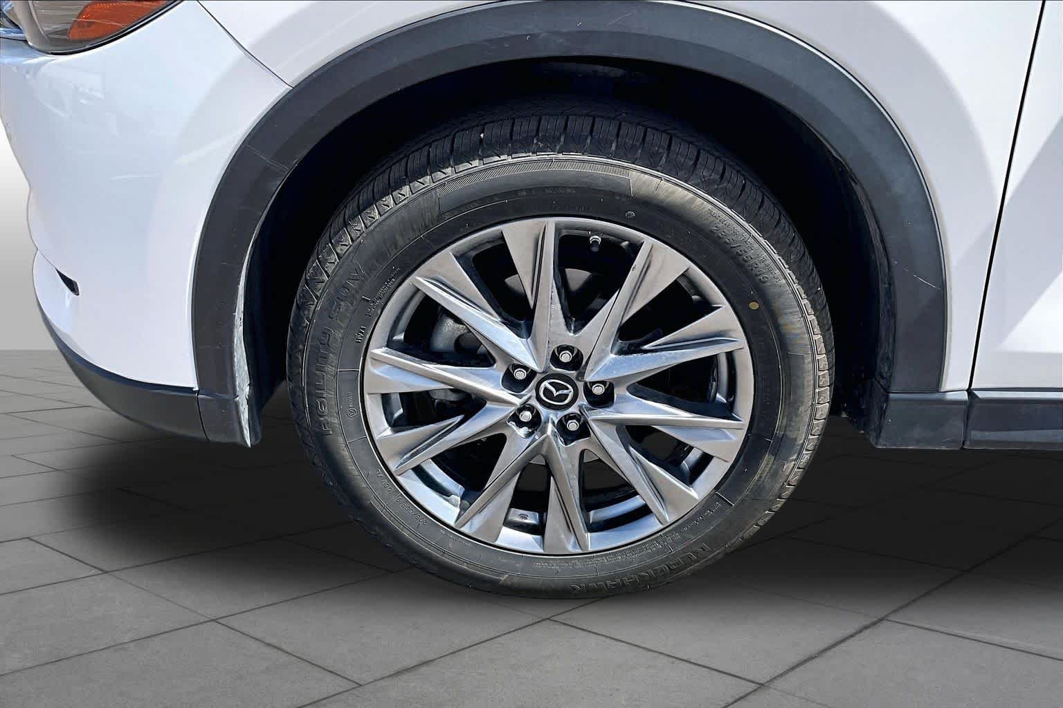 Used 2019 Snowflake White Pearl Mica Mazda Signature image 11