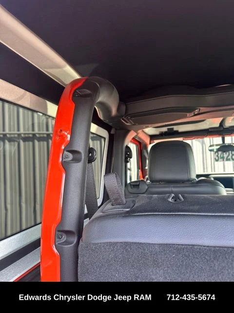 Used 2018 Orange Jeep Rubicon image 20