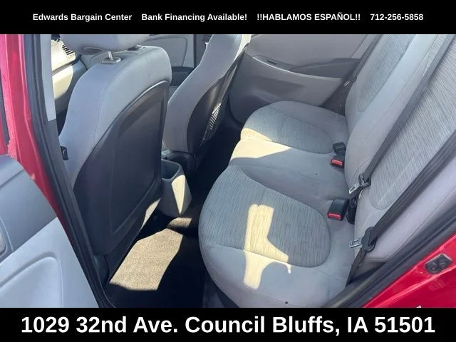 Used 2015 Red Hyundai GLS image 9