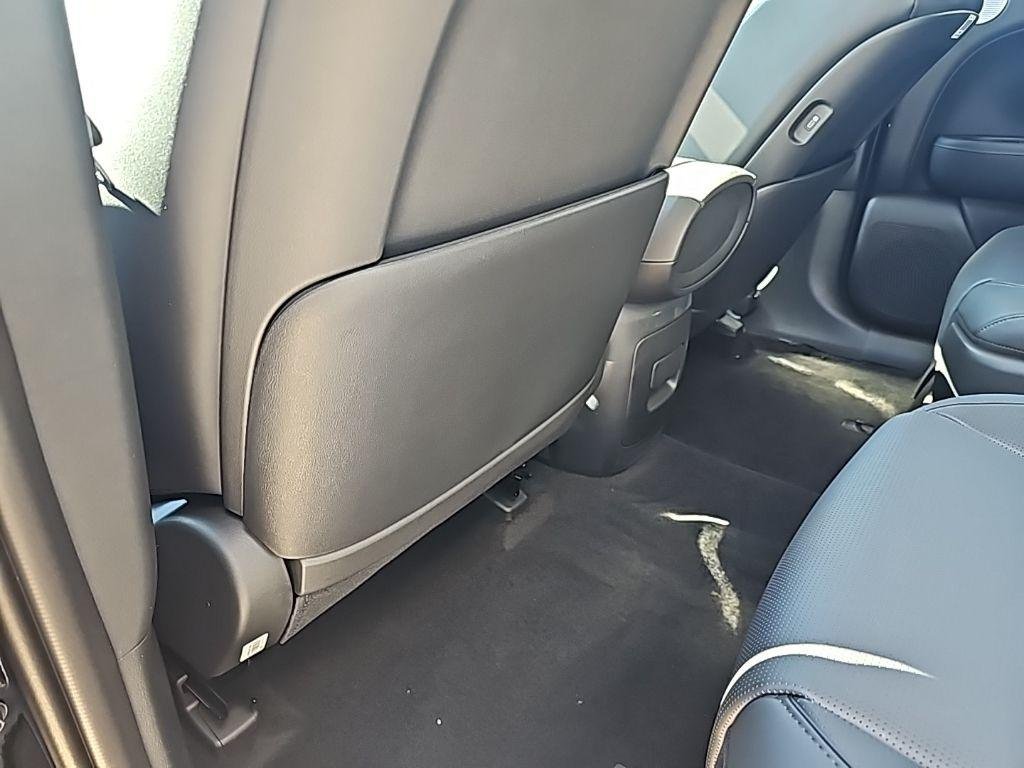 New 2026 Black Hyundai SEL Premium AWD image 39