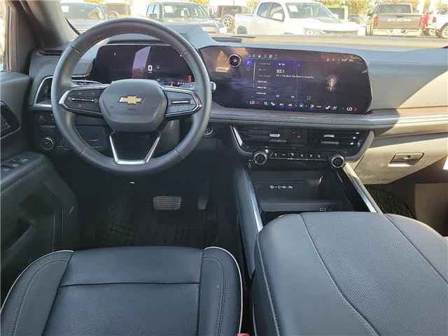 Used 2025 Black Chevrolet Premier 4x2 image 9