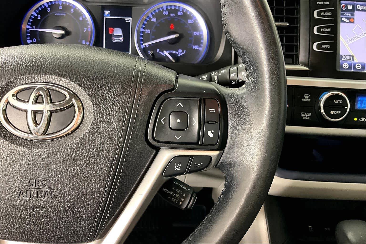 Used 2019 Celestial Silver Metallic Toyota XLE image 24