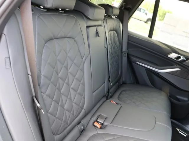 New 2026 Carbon Black Metallic BMW xDrive50e image 35