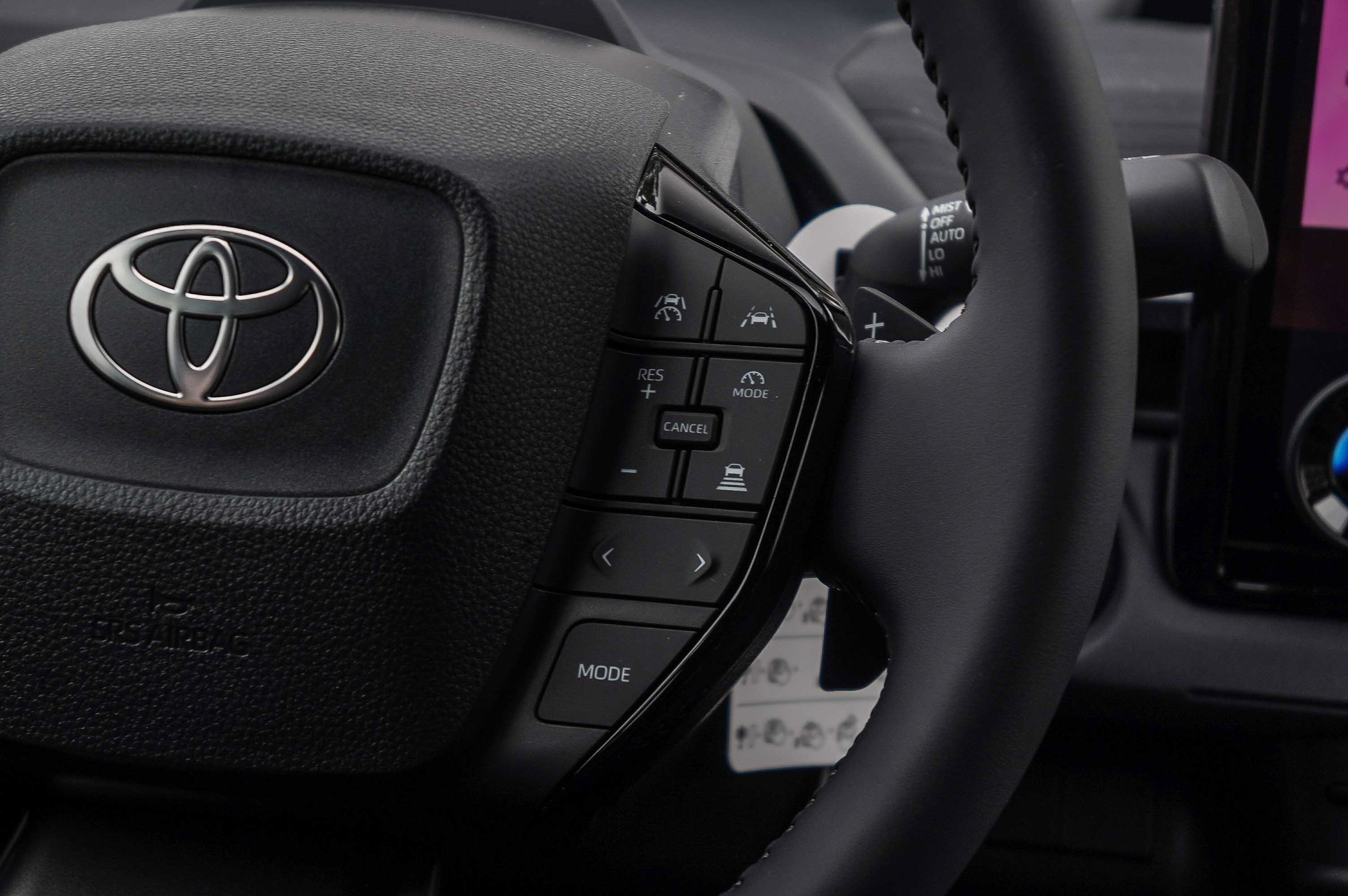2026 Toyota C-HR SE - Photo 17
