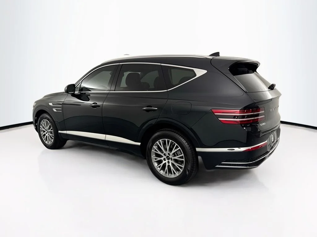 Used 2026 Black Genesis 2.5T image 7