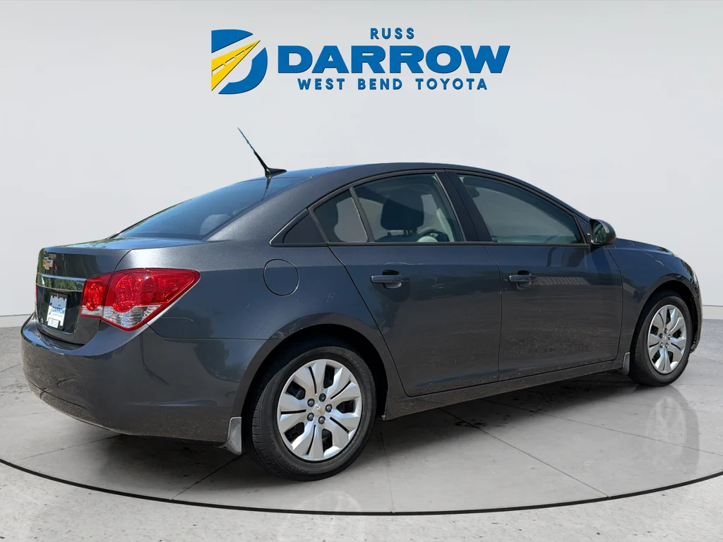 Used 2013 Gray Chevrolet LS image 4