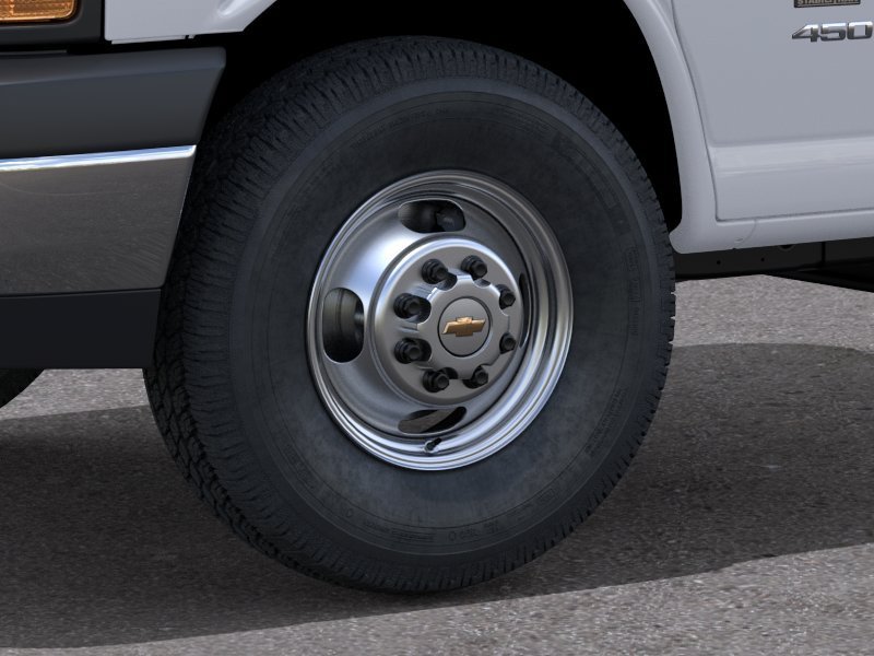 New 2026 Summit White Chevrolet 1WT image 9