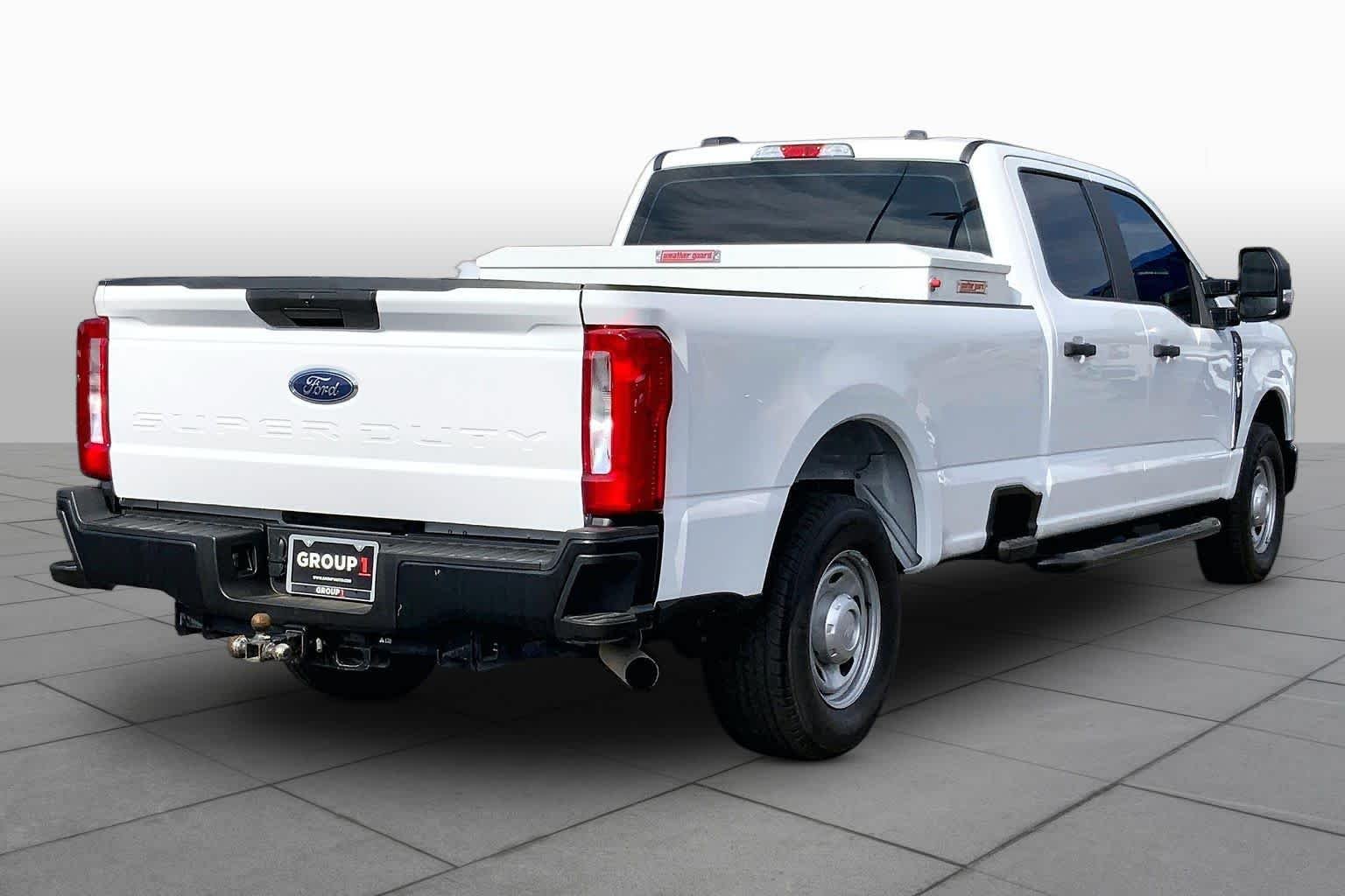 Used 2024 Oxford White Ford XL image 13