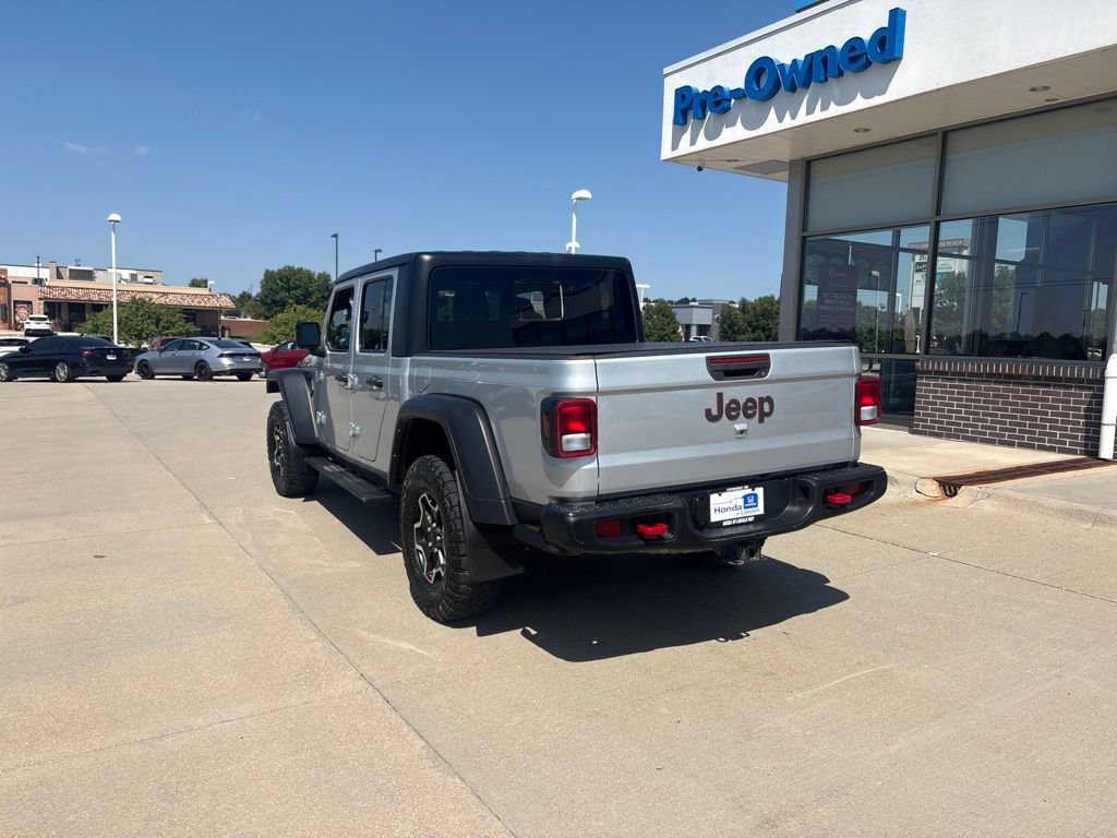 Used 2022 Silver Zynith Clearcoat Jeep Rubicon image 7