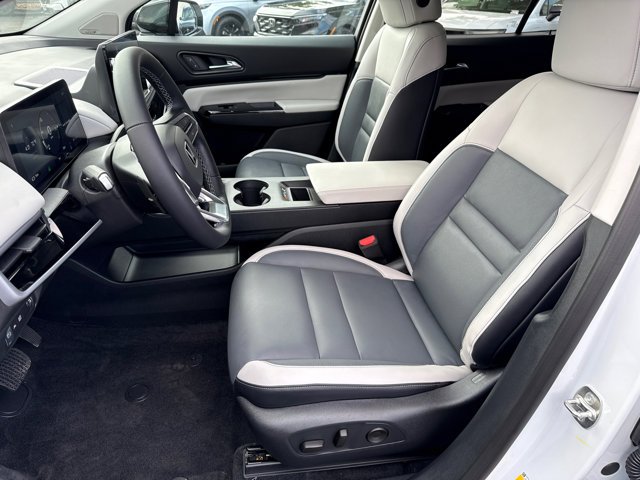 New 2026 Frostline White Pearl Honda Touring image 2