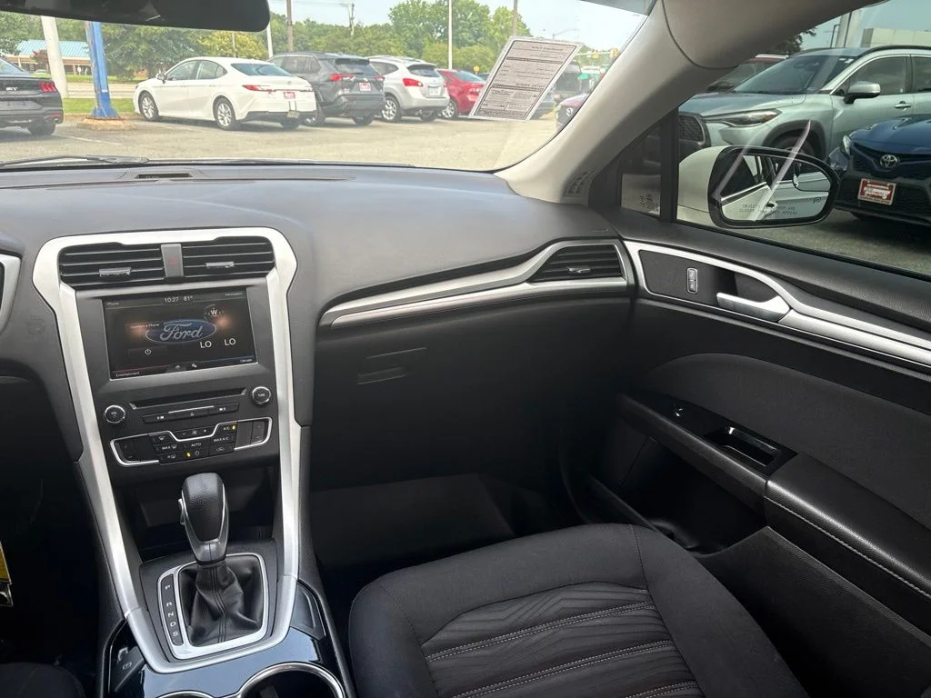 Used 2016 White Ford SE image 10
