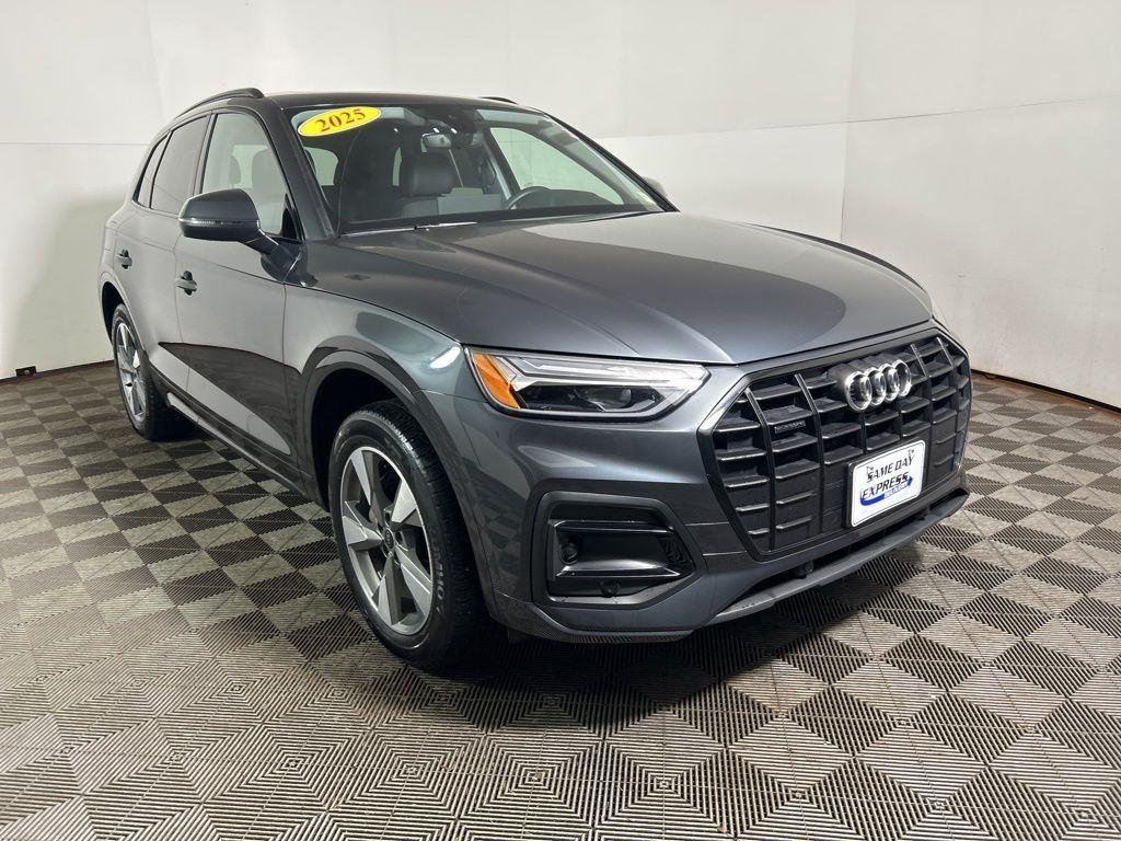Used 2025 Manhattan Gray Metallic Audi 40 Premium image 4