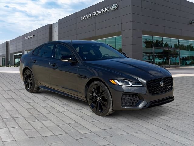New 2024 Carpathian Grey Jaguar R-Dynamic SE image 7