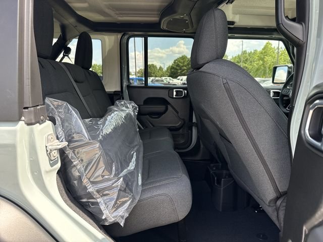 New 2026 White/off-white Jeep Sport S image 18