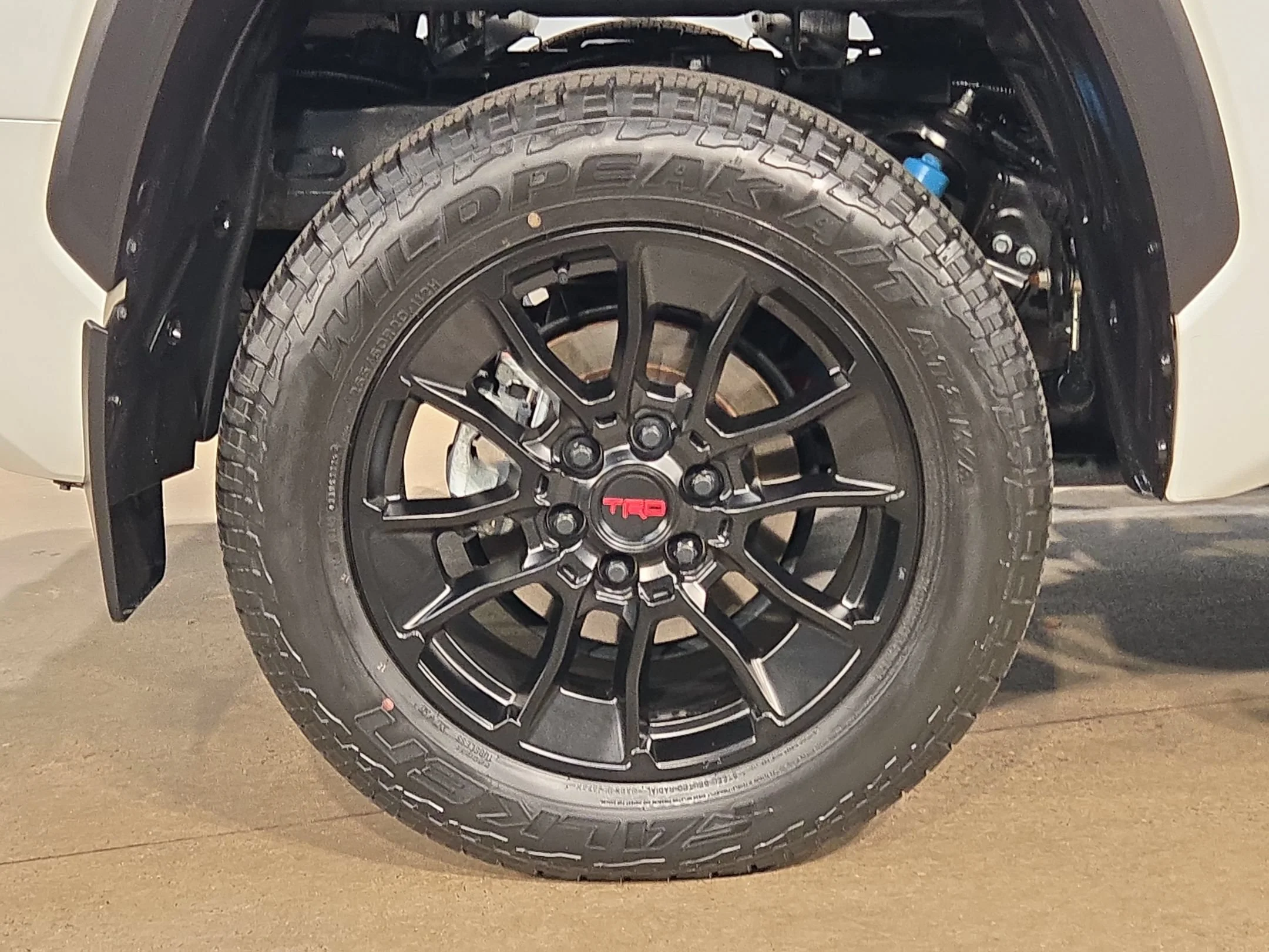 Certified Used 2025 Wind Chill Pearl Toyota Limited image 17