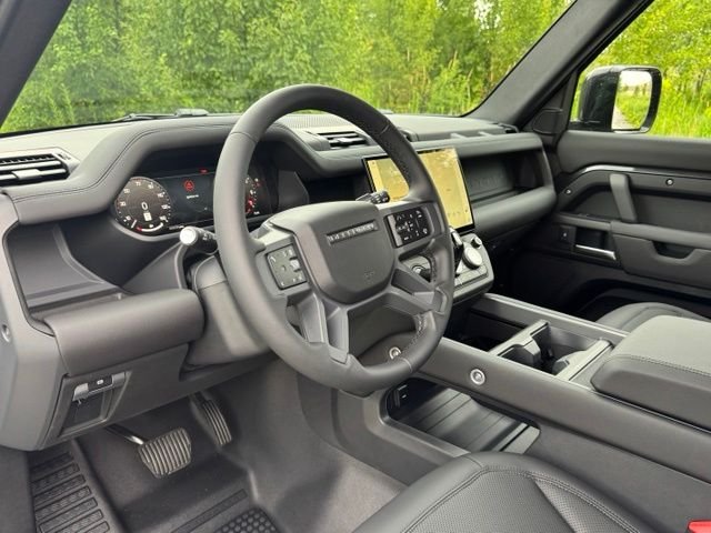 New 2026 Carpathian Grey Land Rover S image 9