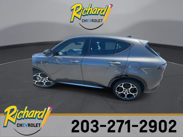 Used 2024 Gray Alfa Romeo Ti EAWD image 5