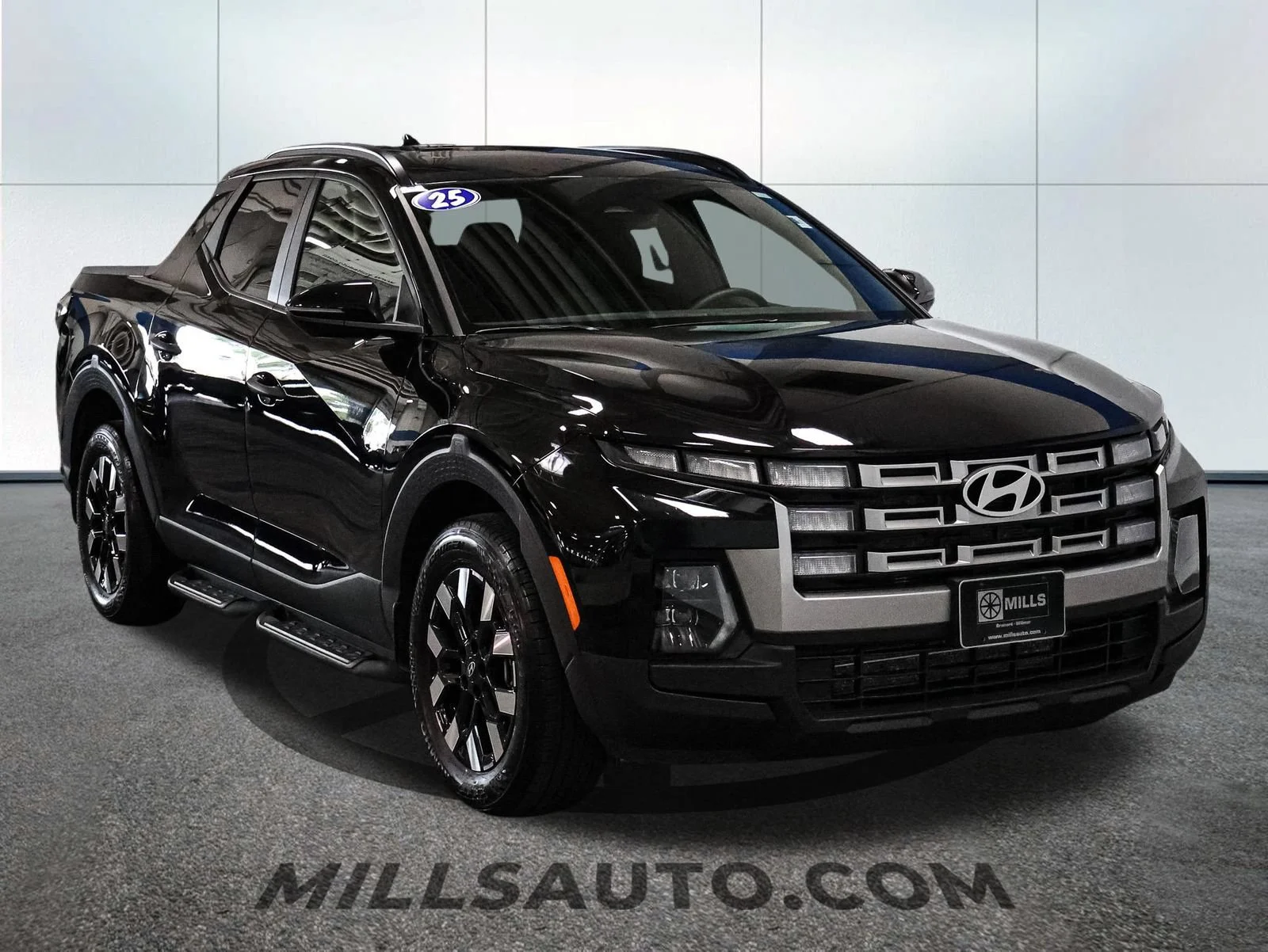 Used 2025 Black Hyundai SEL Activity image 12