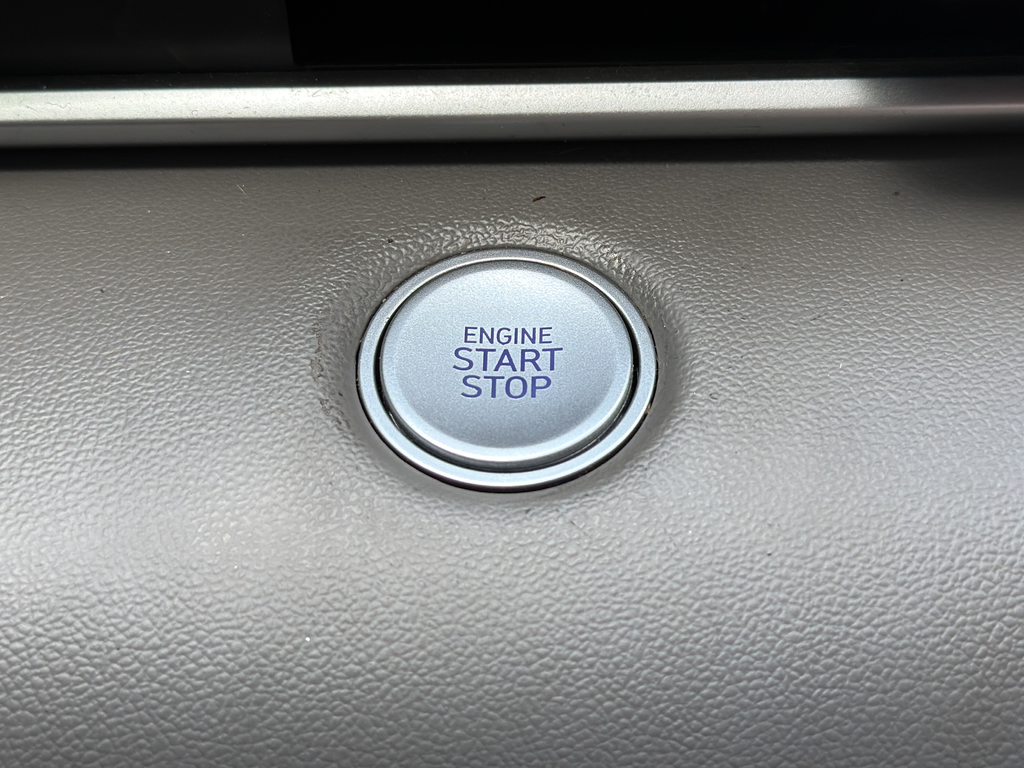 Used 2023 Silver Hyundai SEL image 11