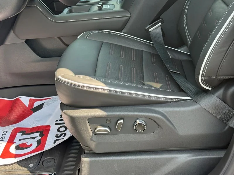 New 2026 Onyx Black GMC AT4X image 13