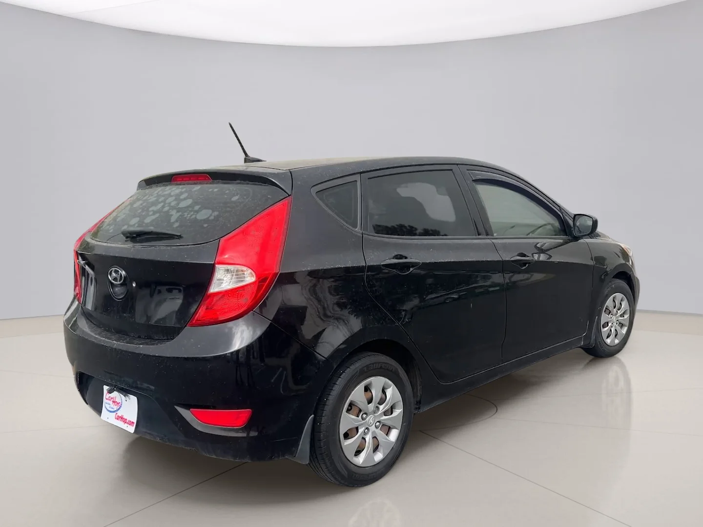 Used 2016 Black Hyundai SE image 7