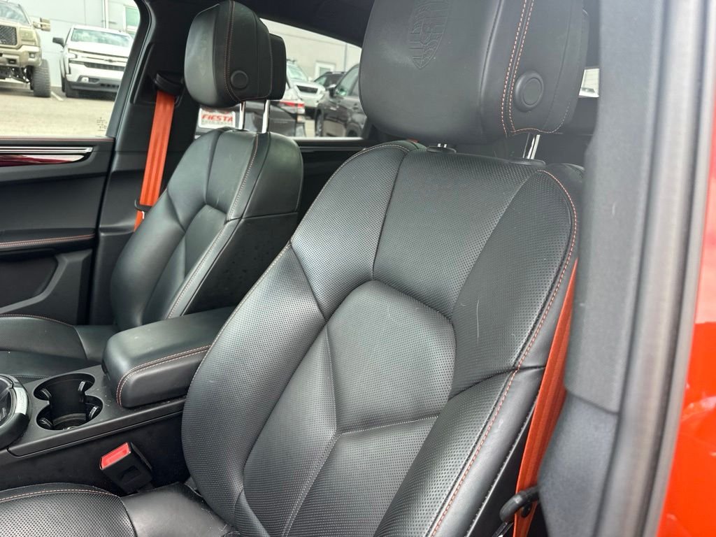Used 2024  Porsche T image 14