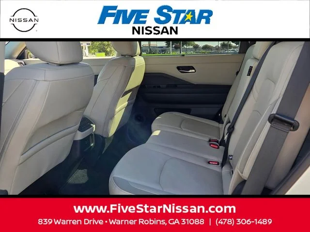 Used 2024 White Nissan SL image 6