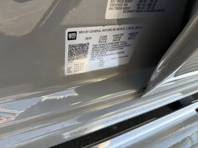 Used 2024 Slate Gray Metallic Chevrolet LT (2FL) image 32