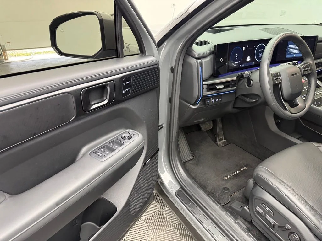 Used 2025 Gray Hyundai Calligraphy image 22