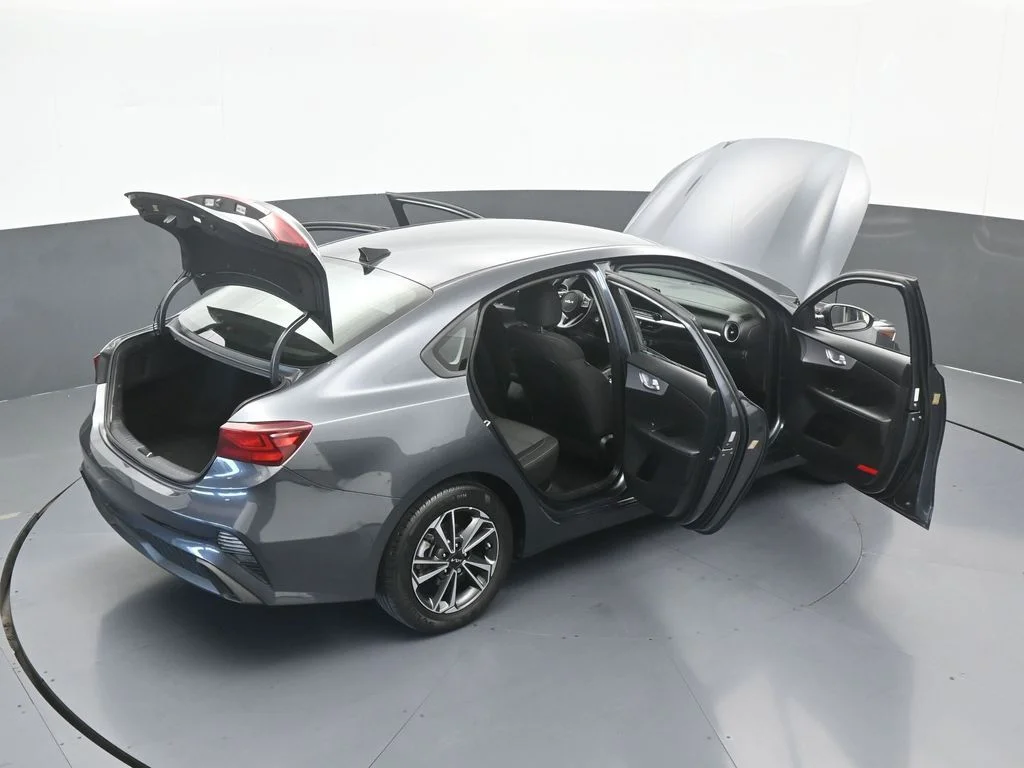 Used 2024 Gravity Gray Kia LXS image 64