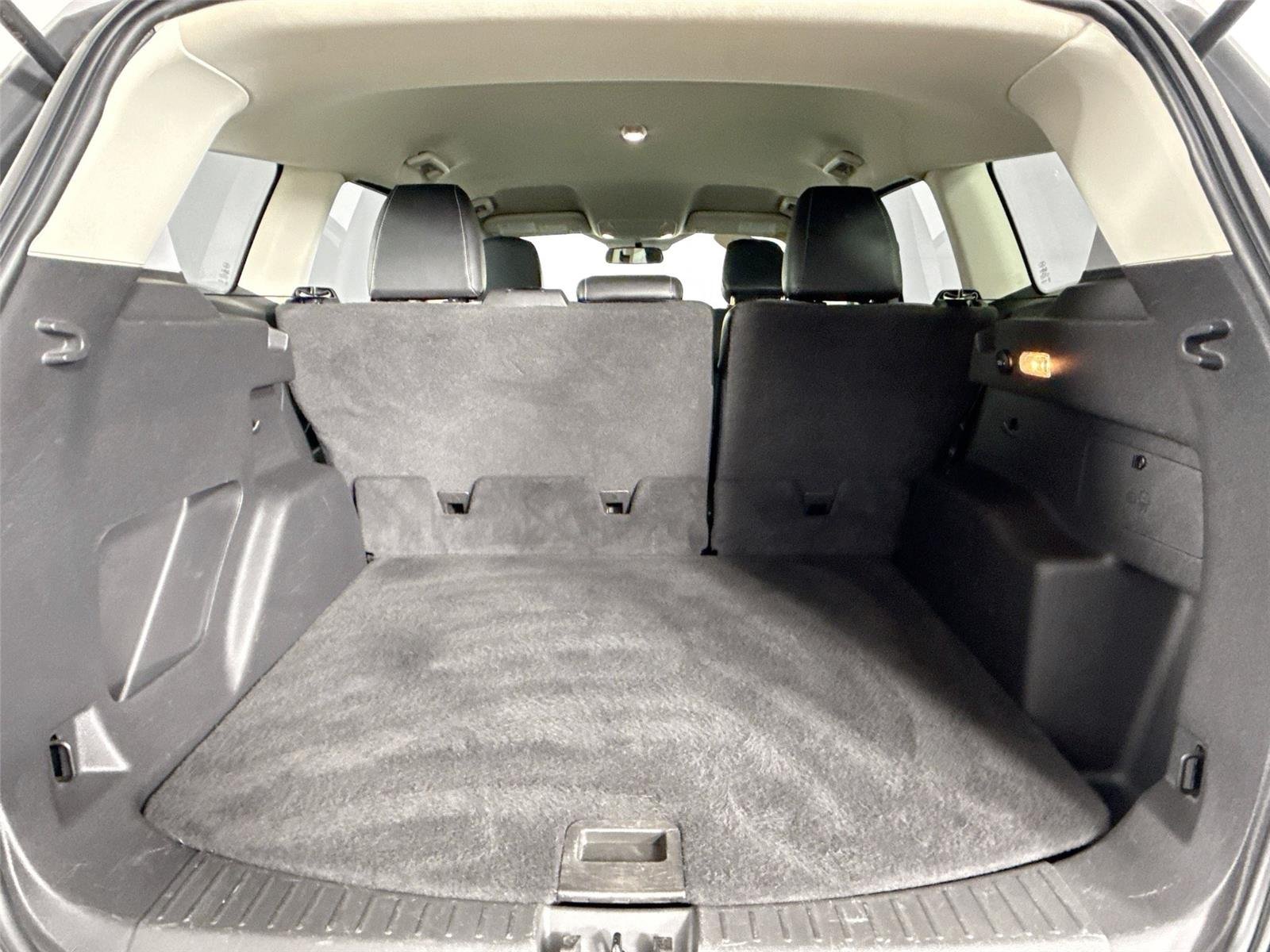 Used 2018 Ingot Silver Ford SE image 35