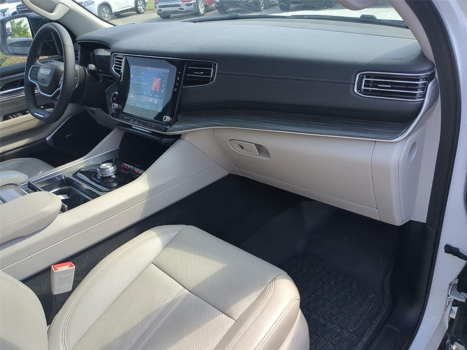 Used 2024 Bright White Clearcoat Jeep Series II image 36