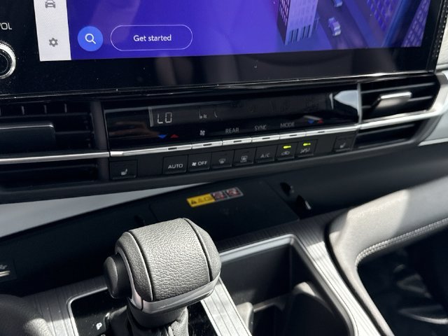 2025 Toyota Sienna XLE - Photo 19