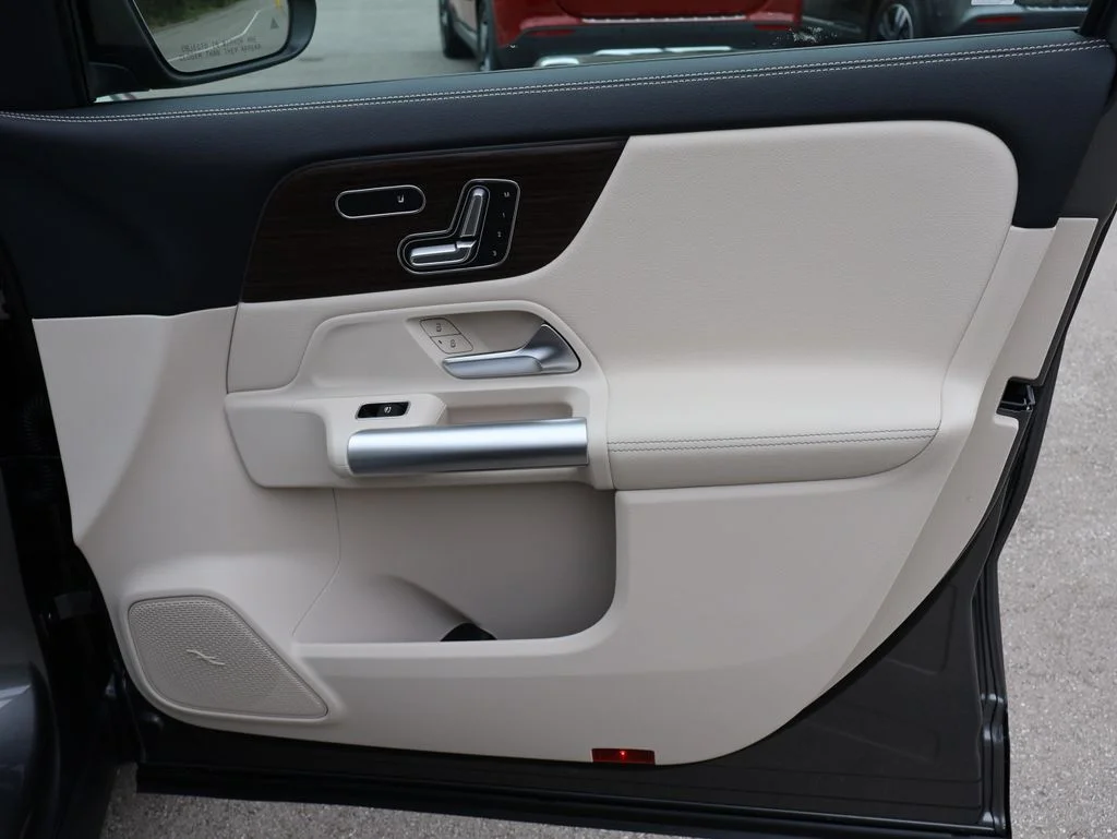 New 2026 Mountain Gray Metallic Mercedes-Benz GLA 250 image 11