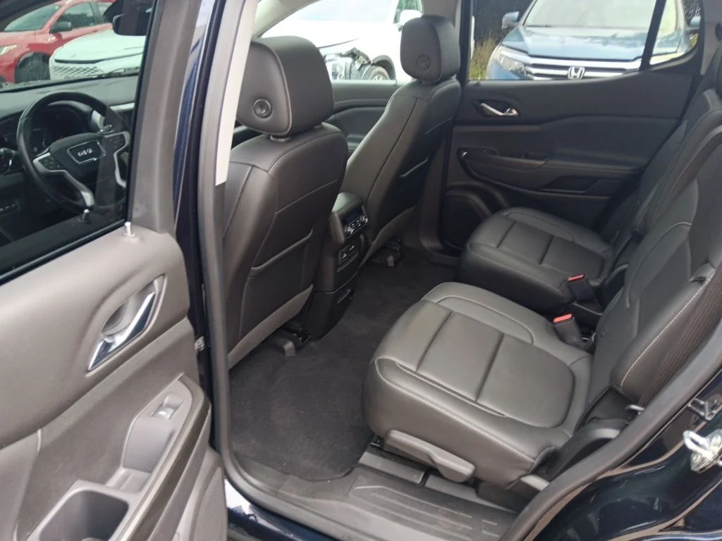 Used 2021 Midnight Blue Metallic GMC SLT image 30