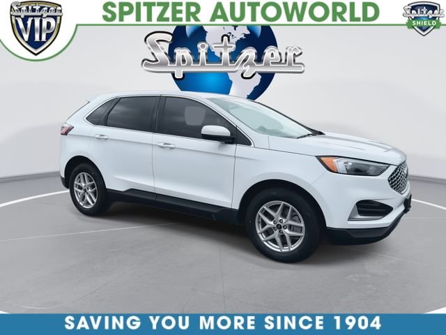 Used 2024 White Ford SEL image 2