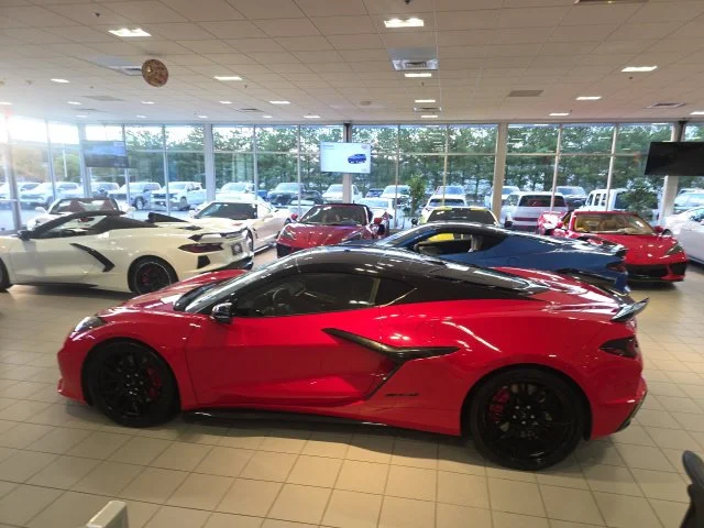 Used 2025 Red Chevrolet Z06 image 6